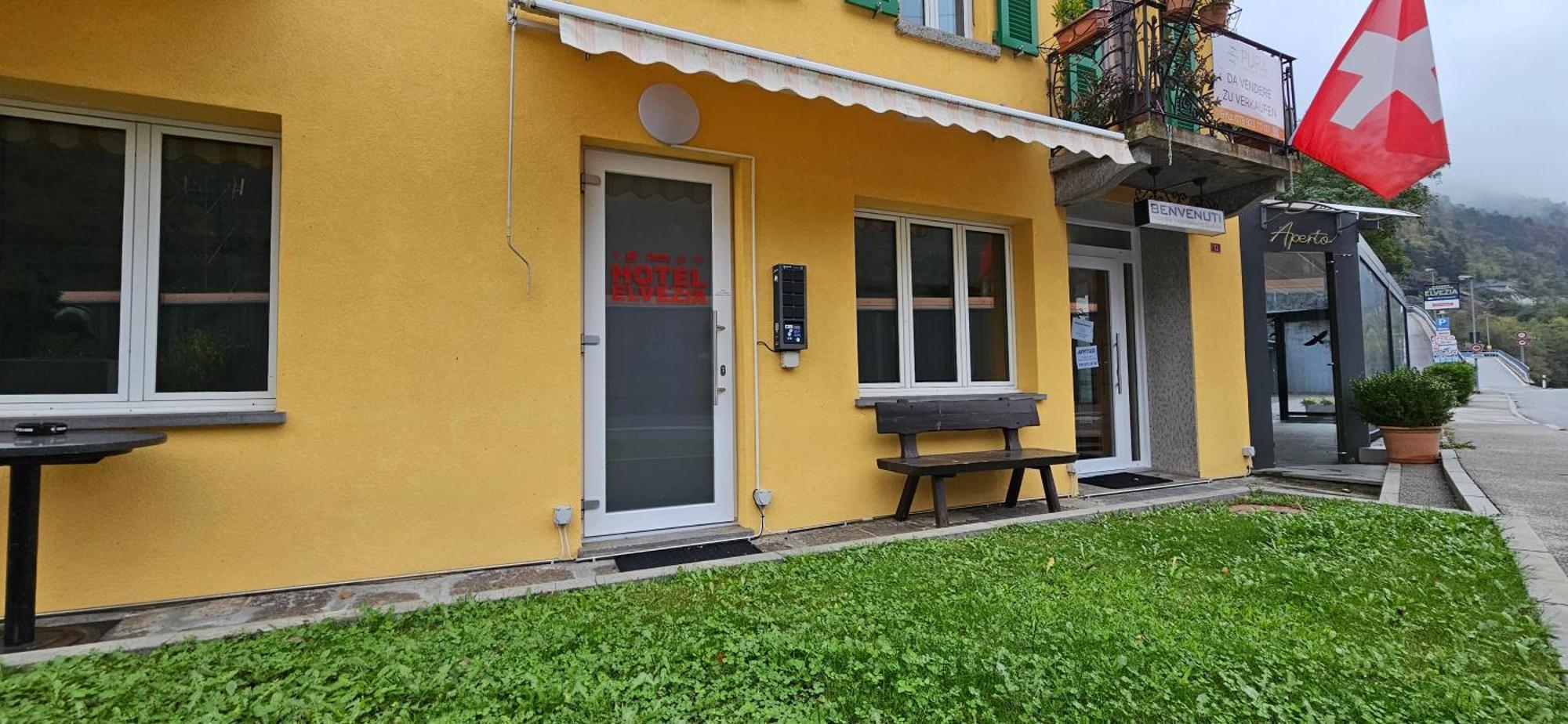 Hotel Elvezia Lavorgo Buitenkant foto