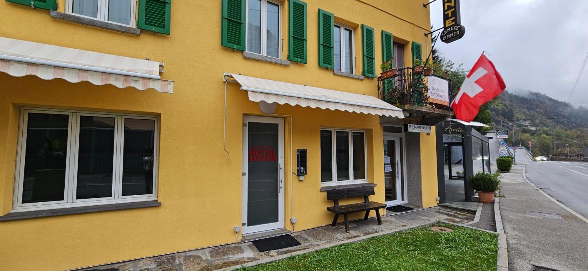 Hotel Elvezia Lavorgo Buitenkant foto