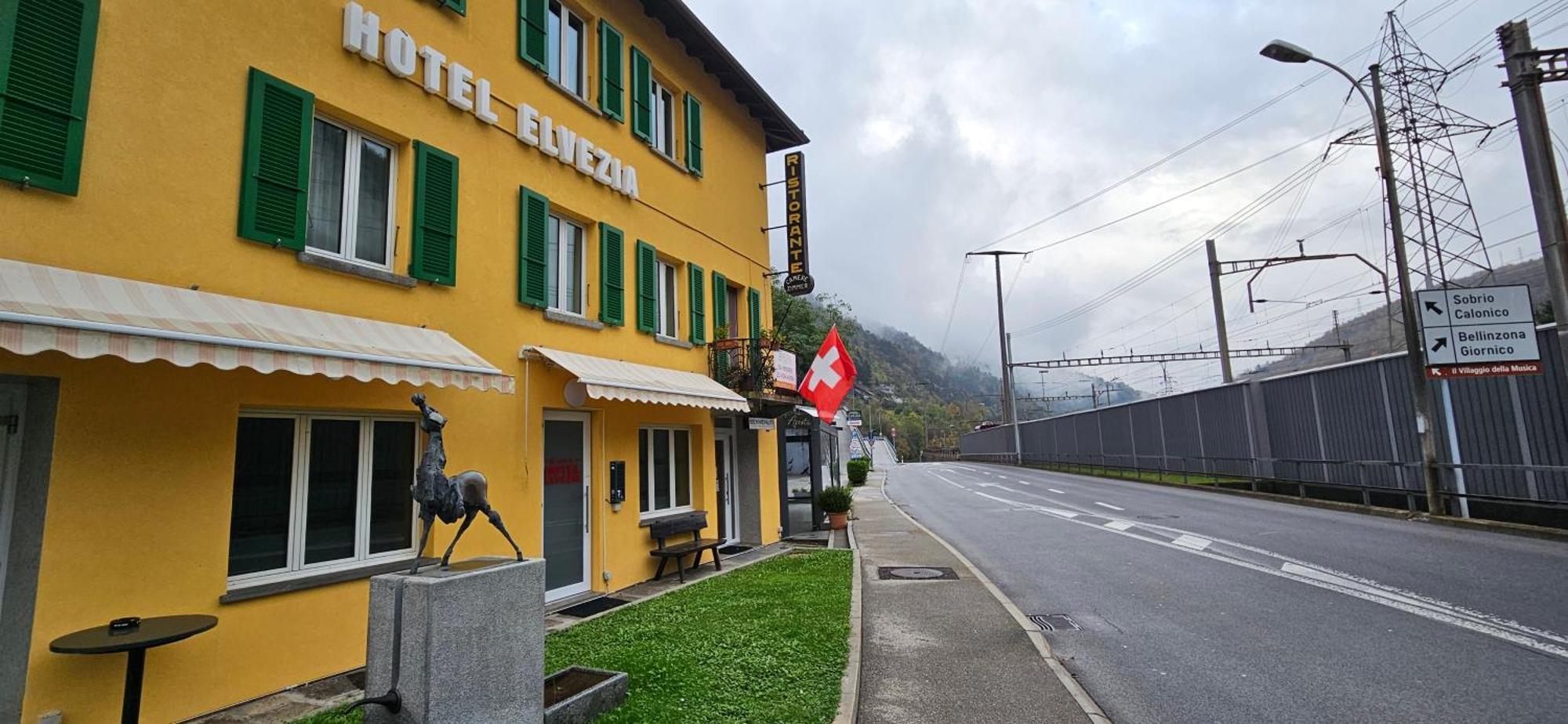 Hotel Elvezia Lavorgo Buitenkant foto